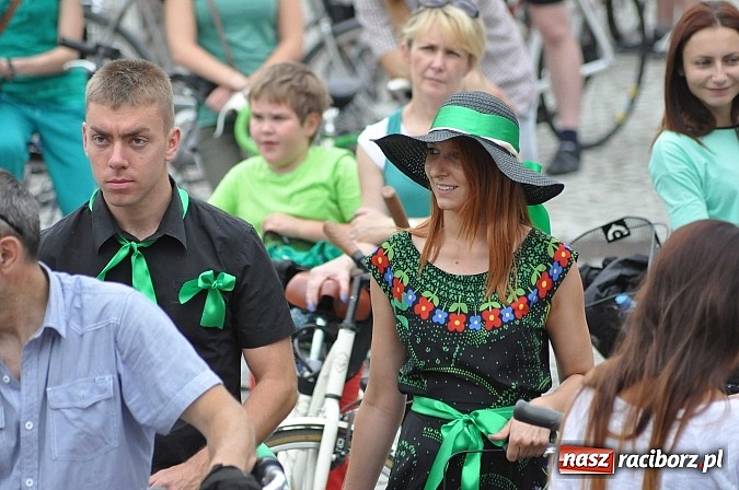Zdjęcie w galerii na portalu naszraciborz.pl: Szósta Rowerowa Masa Krytyczna przejechała przez Racibórz. Super frekwencja wiadomości z regionu