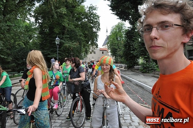 Zdjęcie w galerii na portalu naszraciborz.pl: Szósta Rowerowa Masa Krytyczna przejechała przez Racibórz. Super frekwencja wiadomości z regionu