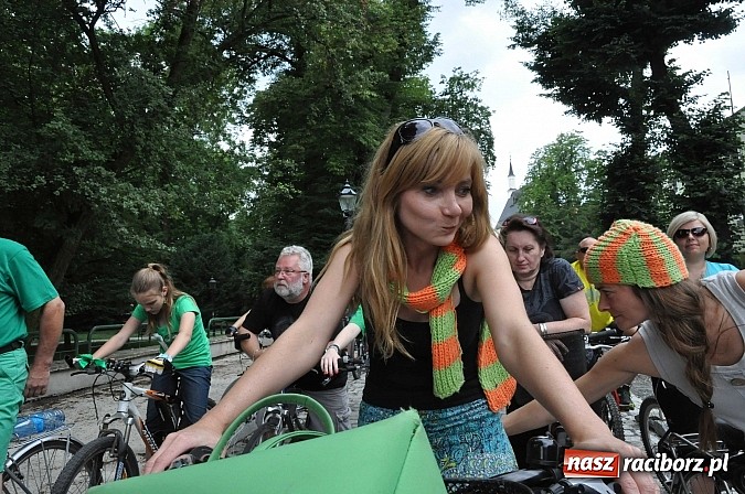 Zdjęcie w galerii na portalu naszraciborz.pl: Szósta Rowerowa Masa Krytyczna przejechała przez Racibórz. Super frekwencja wiadomości z regionu