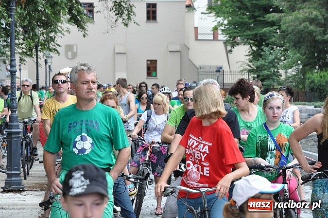 Zdjęcie w galerii na portalu naszraciborz.pl: Szósta Rowerowa Masa Krytyczna przejechała przez Racibórz. Super frekwencja wiadomości z regionu