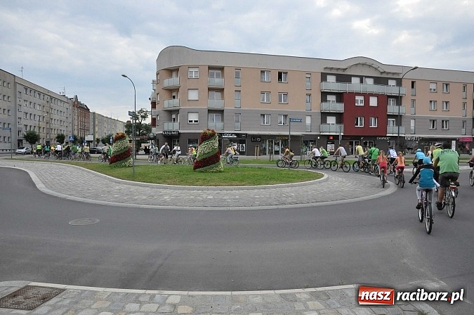 Zdjęcie w galerii na portalu naszraciborz.pl: Szósta Rowerowa Masa Krytyczna przejechała przez Racibórz. Super frekwencja wiadomości z regionu