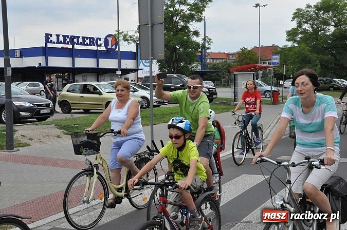Zdjęcie w galerii na portalu naszraciborz.pl: Szósta Rowerowa Masa Krytyczna przejechała przez Racibórz. Super frekwencja wiadomości z regionu