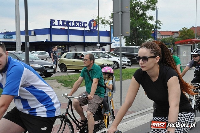 Zdjęcie w galerii na portalu naszraciborz.pl: Szósta Rowerowa Masa Krytyczna przejechała przez Racibórz. Super frekwencja wiadomości z regionu