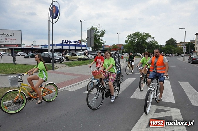 Zdjęcie w galerii na portalu naszraciborz.pl: Szósta Rowerowa Masa Krytyczna przejechała przez Racibórz. Super frekwencja wiadomości z regionu