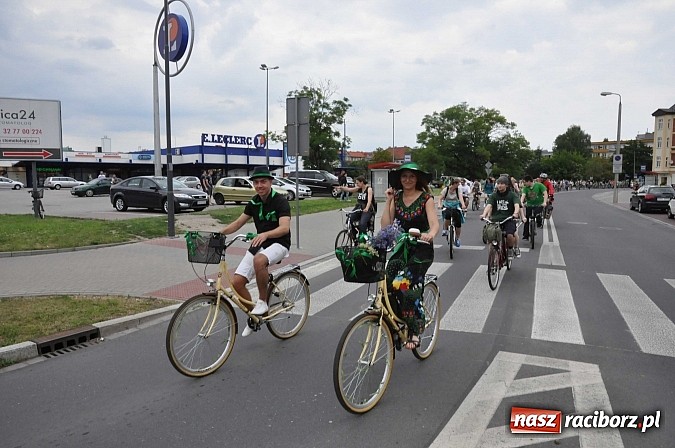 Zdjęcie w galerii na portalu naszraciborz.pl: Szósta Rowerowa Masa Krytyczna przejechała przez Racibórz. Super frekwencja wiadomości z regionu