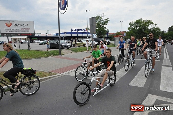 Zdjęcie w galerii na portalu naszraciborz.pl: Szósta Rowerowa Masa Krytyczna przejechała przez Racibórz. Super frekwencja wiadomości z regionu