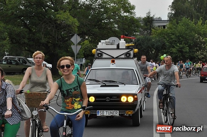 Zdjęcie w galerii na portalu naszraciborz.pl: Szósta Rowerowa Masa Krytyczna przejechała przez Racibórz. Super frekwencja wiadomości z regionu