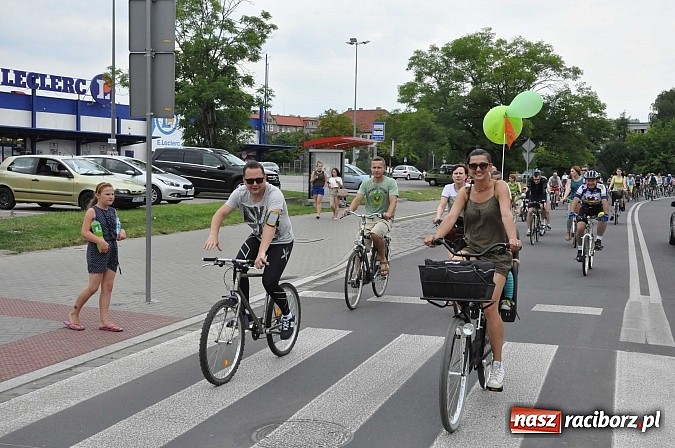 Zdjęcie w galerii na portalu naszraciborz.pl: Szósta Rowerowa Masa Krytyczna przejechała przez Racibórz. Super frekwencja wiadomości z regionu