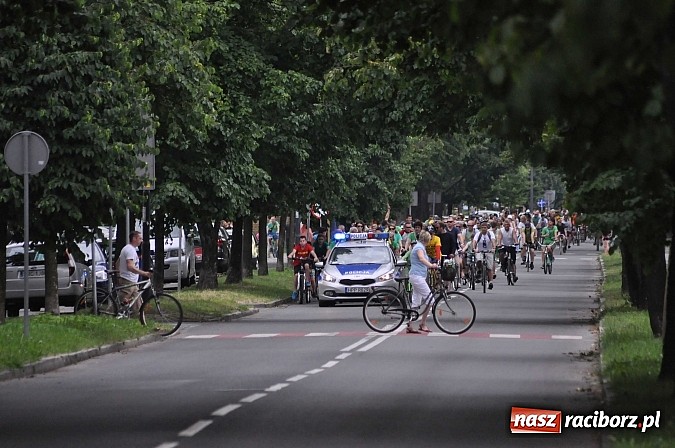 Zdjęcie w galerii na portalu naszraciborz.pl: Szósta Rowerowa Masa Krytyczna przejechała przez Racibórz. Super frekwencja wiadomości z regionu