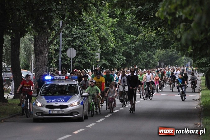 Zdjęcie w galerii na portalu naszraciborz.pl: Szósta Rowerowa Masa Krytyczna przejechała przez Racibórz. Super frekwencja wiadomości z regionu