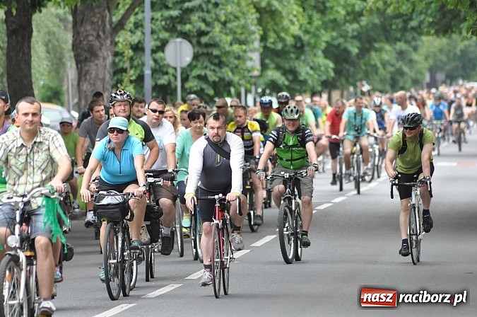 Zdjęcie w galerii na portalu naszraciborz.pl: Szósta Rowerowa Masa Krytyczna przejechała przez Racibórz. Super frekwencja wiadomości z regionu