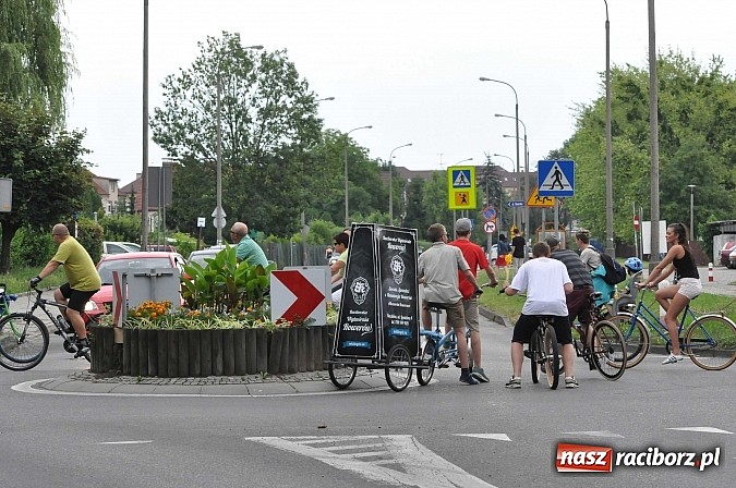 Zdjęcie w galerii na portalu naszraciborz.pl: Szósta Rowerowa Masa Krytyczna przejechała przez Racibórz. Super frekwencja wiadomości z regionu