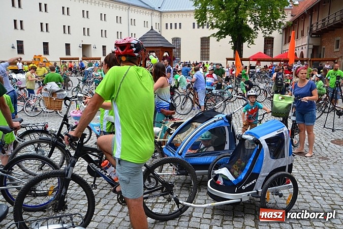Zdjęcie w galerii na portalu naszraciborz.pl: Szósta Rowerowa Masa Krytyczna przejechała przez Racibórz. Super frekwencja wiadomości z regionu