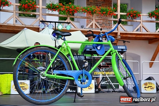 Zdjęcie w galerii na portalu naszraciborz.pl: Szósta Rowerowa Masa Krytyczna przejechała przez Racibórz. Super frekwencja wiadomości z regionu