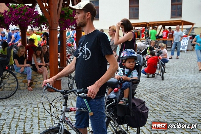 Zdjęcie w galerii na portalu naszraciborz.pl: Szósta Rowerowa Masa Krytyczna przejechała przez Racibórz. Super frekwencja wiadomości z regionu