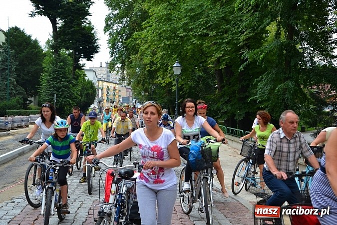 Zdjęcie w galerii na portalu naszraciborz.pl: Szósta Rowerowa Masa Krytyczna przejechała przez Racibórz. Super frekwencja wiadomości z regionu