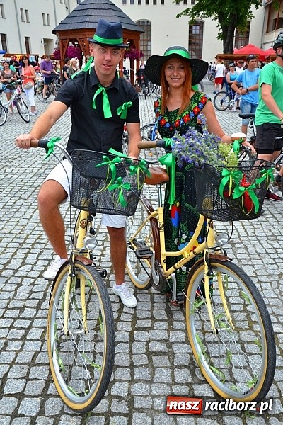 Zdjęcie w galerii na portalu naszraciborz.pl: Szósta Rowerowa Masa Krytyczna przejechała przez Racibórz. Super frekwencja wiadomości z regionu