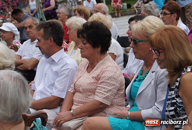 Zdjęcie w galerii na portalu naszraciborz.pl: Perspektywa na dobry początek koncertów letnich w Parku Roth wiadomości z regionu