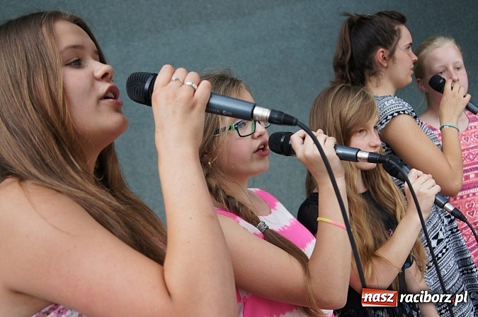 Zdjęcie w galerii na portalu naszraciborz.pl: Perspektywa na dobry początek koncertów letnich w Parku Roth wiadomości z regionu