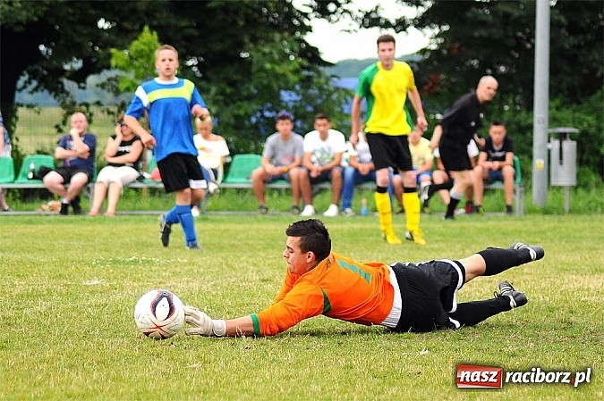 Zdjęcie w galerii na portalu naszraciborz.pl: LKS Studzienna obronił Puchar Prezydenta wiadomości z regionu