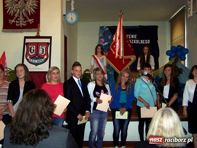 Zdjęcie w galerii na portalu naszraciborz.pl: Pożegnanie klas 3 w G5 wiadomości z regionu