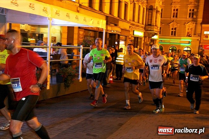 Zdjęcie w galerii na portalu naszraciborz.pl: Rybnicki P&oacute;łmaraton Księżycowy już za nami. Startowali też mieszkańcy naszego powiatu wiadomości z regionu