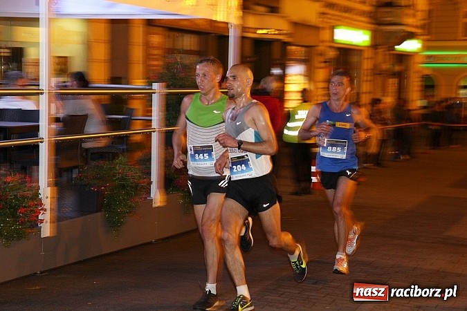 Zdjęcie w galerii na portalu naszraciborz.pl: Rybnicki P&oacute;łmaraton Księżycowy już za nami. Startowali też mieszkańcy naszego powiatu wiadomości z regionu