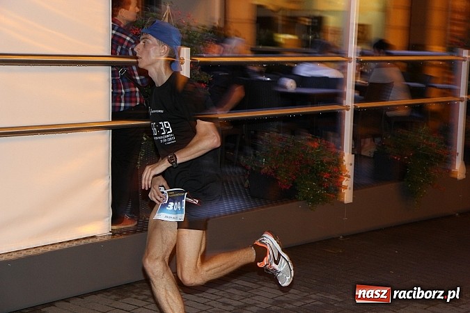 Zdjęcie w galerii na portalu naszraciborz.pl: Rybnicki P&oacute;łmaraton Księżycowy już za nami. Startowali też mieszkańcy naszego powiatu wiadomości z regionu