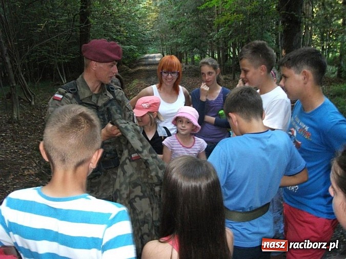 Zdjęcie w galerii na portalu naszraciborz.pl: Przygoda i zabawa, czyli biwak w Borucinie wiadomości z regionu