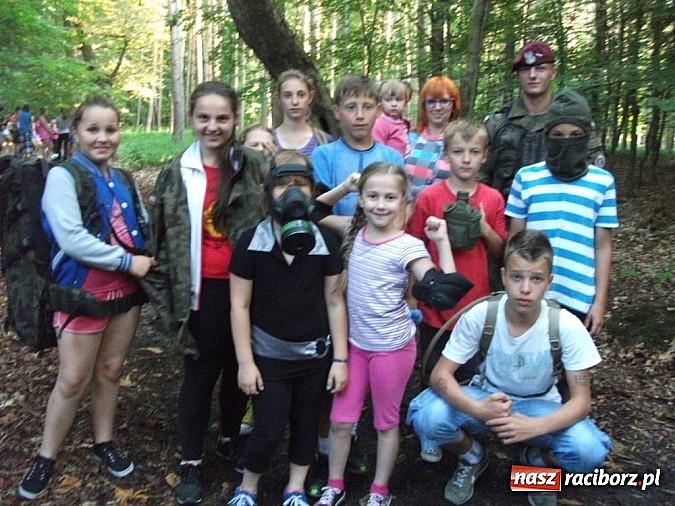 Zdjęcie w galerii na portalu naszraciborz.pl: Przygoda i zabawa, czyli biwak w Borucinie wiadomości z regionu