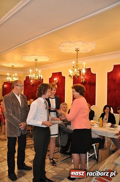 Zdjęcie w galerii na portalu naszraciborz.pl: Najzdolniejsi uczniowie z gminy Kuźnia Raciborska zostali nagrodzeni wiadomości z regionu