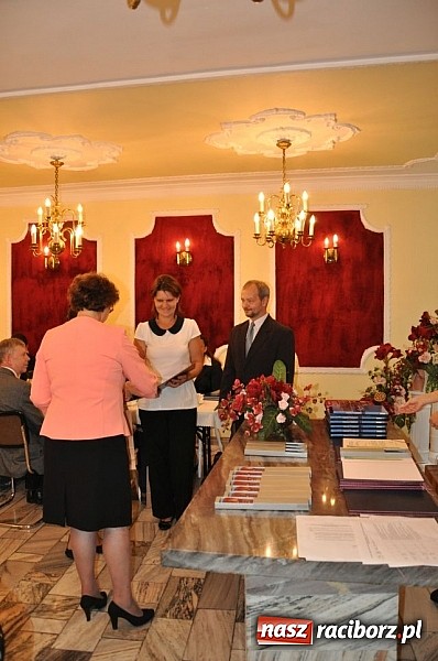 Zdjęcie w galerii na portalu naszraciborz.pl: Najzdolniejsi uczniowie z gminy Kuźnia Raciborska zostali nagrodzeni wiadomości z regionu