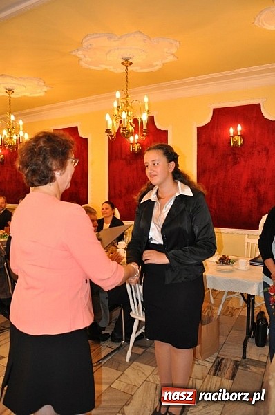 Zdjęcie w galerii na portalu naszraciborz.pl: Najzdolniejsi uczniowie z gminy Kuźnia Raciborska zostali nagrodzeni wiadomości z regionu