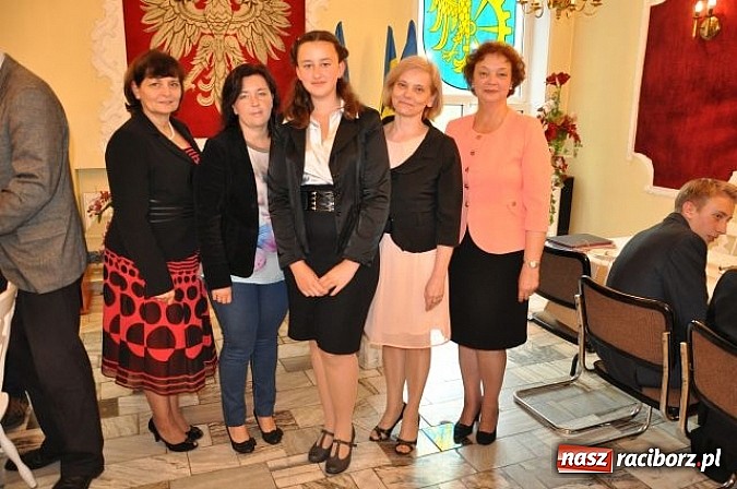 Zdjęcie w galerii na portalu naszraciborz.pl: Najzdolniejsi uczniowie z gminy Kuźnia Raciborska zostali nagrodzeni wiadomości z regionu