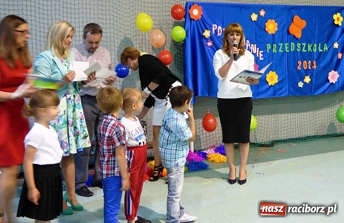 Zdjęcie w galerii na portalu naszraciborz.pl: Polonez na zakończenie roku w... przedszkolu wiadomości z regionu