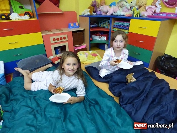 Zdjęcie w galerii na portalu naszraciborz.pl: Polonez na zakończenie roku w... przedszkolu wiadomości z regionu