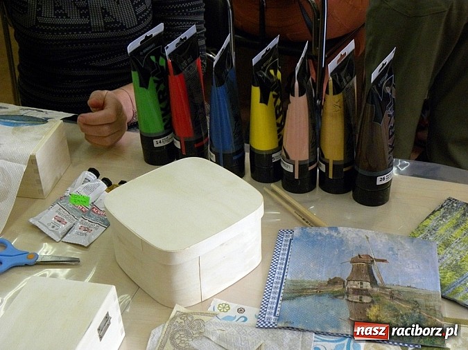 Zdjęcie w galerii na portalu naszraciborz.pl: Mała akademia sztuki: Tym razem decoupage wiadomości z regionu