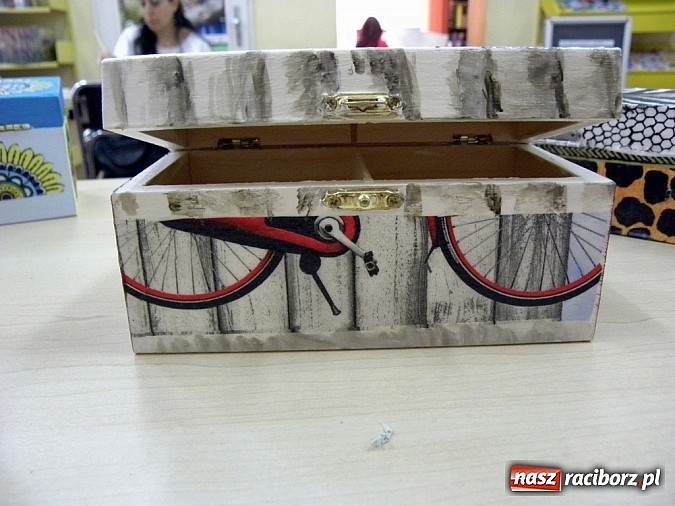 Zdjęcie w galerii na portalu naszraciborz.pl: Mała akademia sztuki: Tym razem decoupage wiadomości z regionu