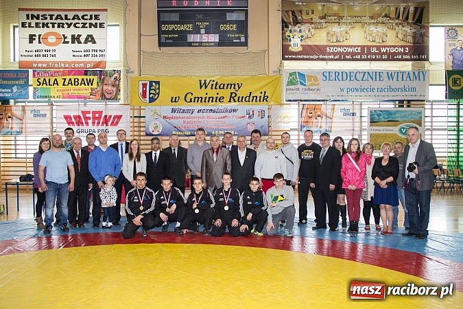 Zdjęcie w galerii na portalu naszraciborz.pl: Mocny akcent Dębu na zakończenie sezonu  wiadomości z regionu