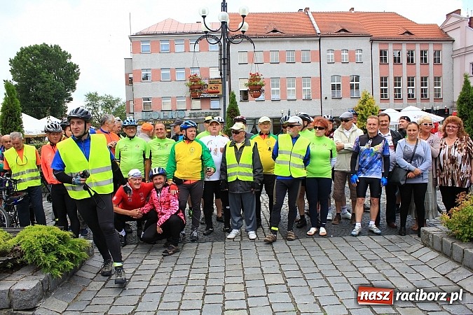 Zdjęcie w galerii na portalu naszraciborz.pl: 3500 km w 45 dni. Ruszył XVI Rajd Rowerowy Środowisk Trzeźwościowych wiadomości z regionu