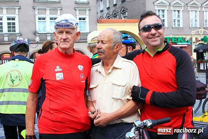 Zdjęcie w galerii na portalu naszraciborz.pl: 3500 km w 45 dni. Ruszył XVI Rajd Rowerowy Środowisk Trzeźwościowych wiadomości z regionu
