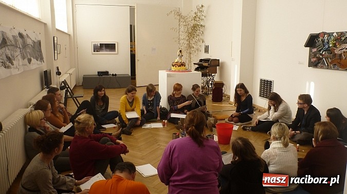 Zdjęcie w galerii na portalu naszraciborz.pl: Bohemiści w PWSZ aktywni od 10 lat wiadomości z regionu