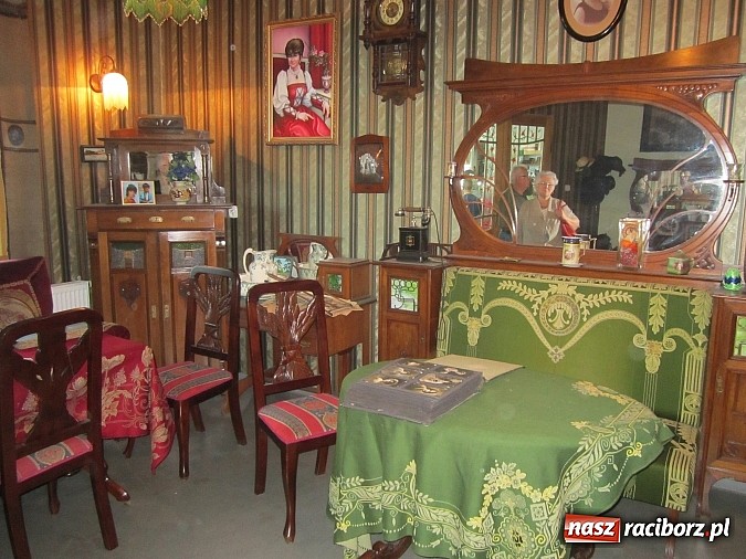 Zdjęcie w galerii na portalu naszraciborz.pl: Uczniowie ZSS z wizytą w Muzeum Chleba wiadomości z regionu