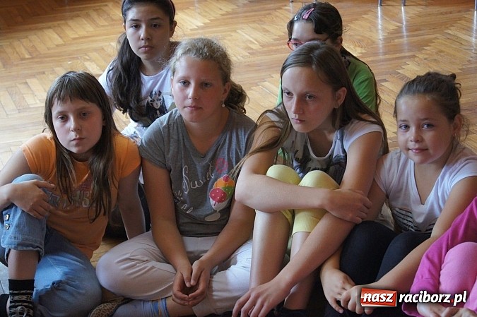 Zdjęcie w galerii na portalu naszraciborz.pl: Capoeira ściągnęła dzieci i młodzież do GCK w Nędzy wiadomości z regionu