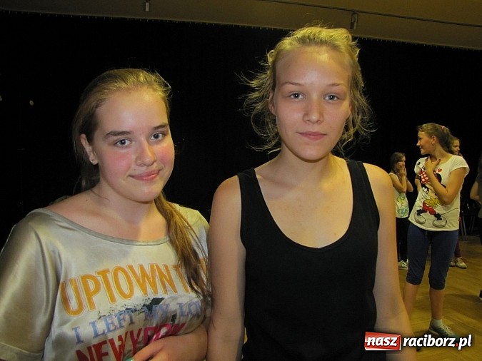 Zdjęcie w galerii na portalu naszraciborz.pl: Tanecznym krokiem rozpoczęli wakacje. Pierwsze warsztaty w RCK wiadomości z regionu