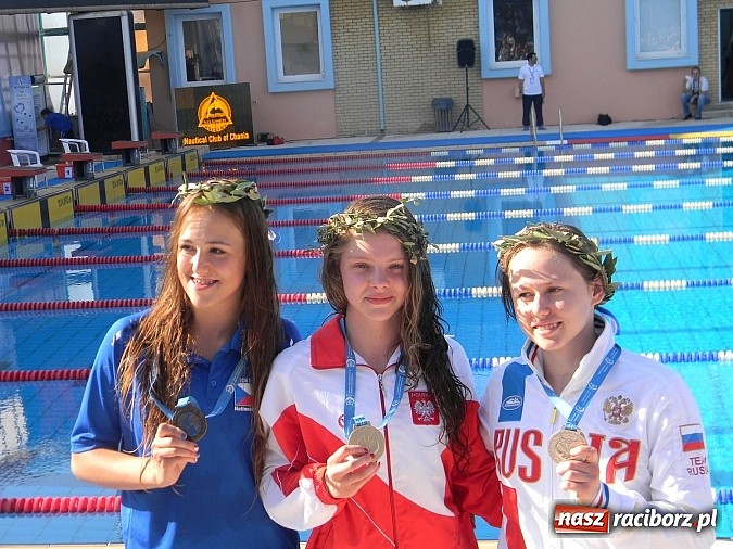 Zdjęcie w galerii na portalu naszraciborz.pl: Pływanie w płetwach. Złoto-srebrna Amelia wiadomości z regionu