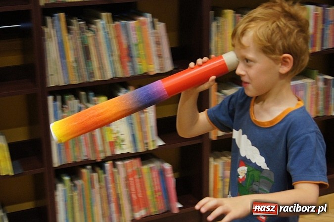 Zdjęcie w galerii na portalu naszraciborz.pl: Biblioteka w Nędzy zabiera dzieci w daleką podróż wiadomości z regionu