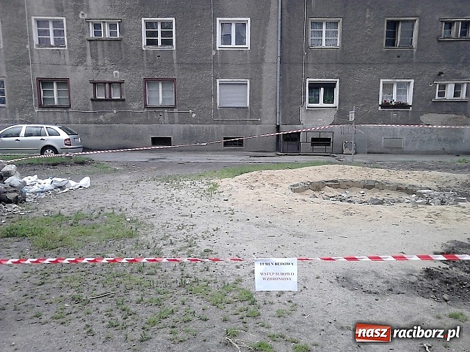 Zdjęcie w galerii na portalu naszraciborz.pl: Czytelnik pyta: Plac zabaw czy gruzowisko? wiadomości z regionu