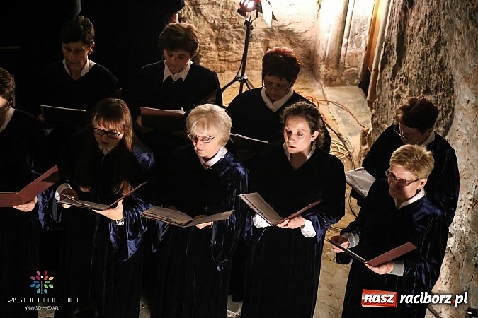 Zdjęcie w galerii na portalu naszraciborz.pl: Wspaniała muzyka w średniowiecznych murach kaplicy zamkowej św. Tomasza Becketa wiadomości z regionu