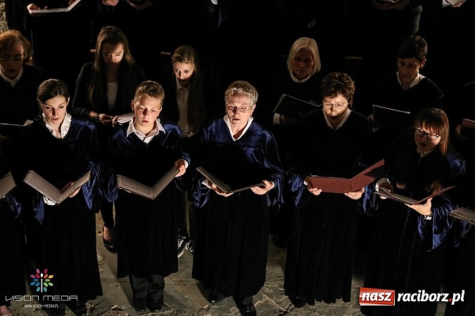 Zdjęcie w galerii na portalu naszraciborz.pl: Wspaniała muzyka w średniowiecznych murach kaplicy zamkowej św. Tomasza Becketa wiadomości z regionu